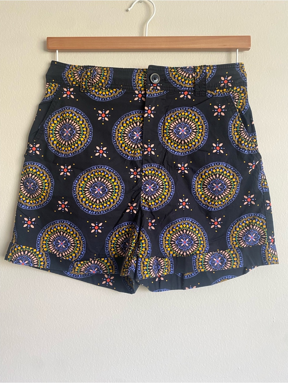 Maeve Anthropologie Medallion Print Shorts Size 0 Boho Navy Cotton Travel